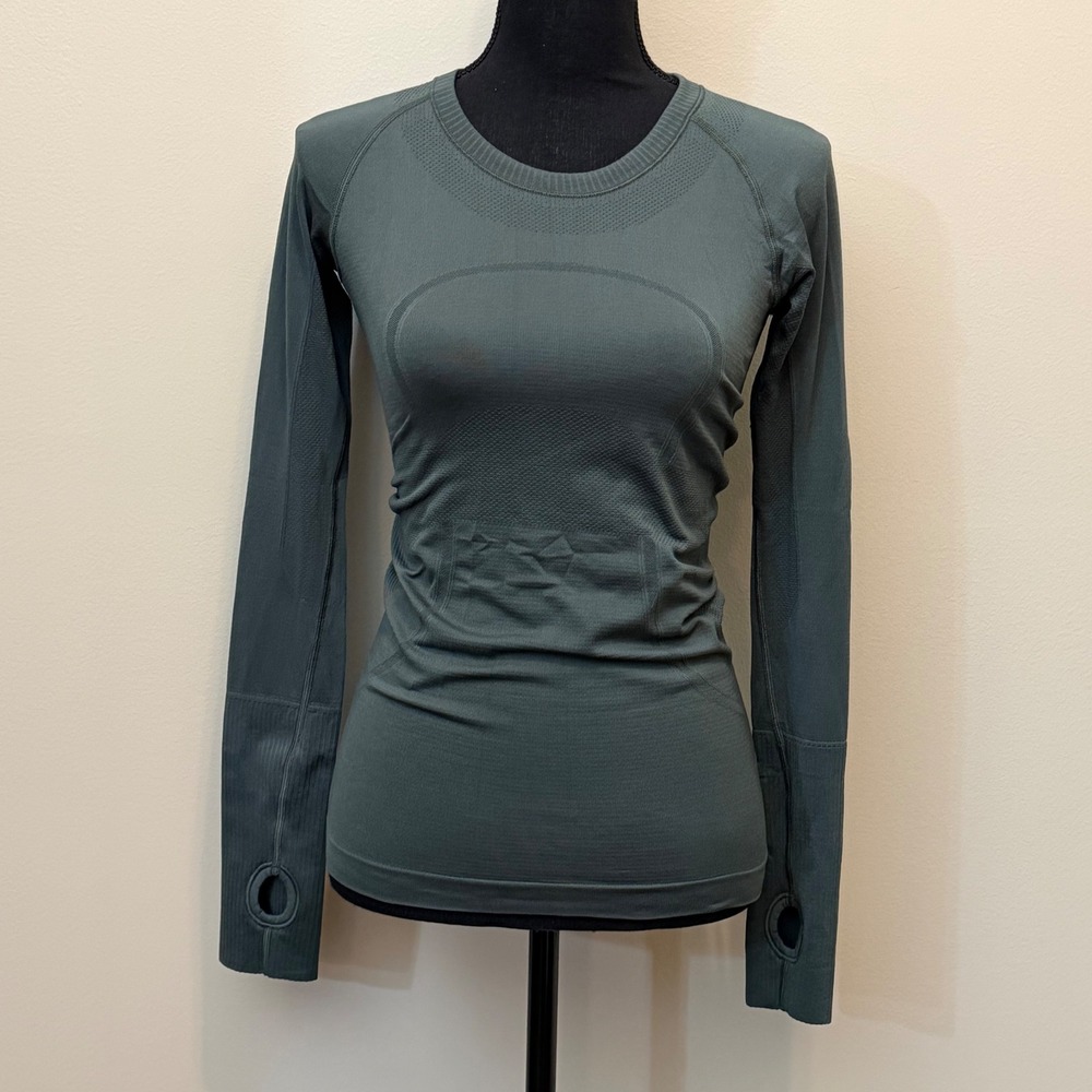 Lululemon Swiftly Tech Long Sleeve Shirt Green Thumbholes Activewear Women 4 Gym